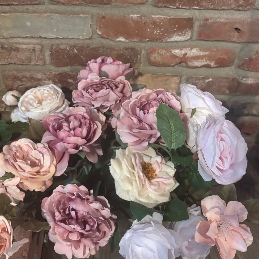 Artificial  Flower Bundles – Perfect for Events! 20 individual flowers